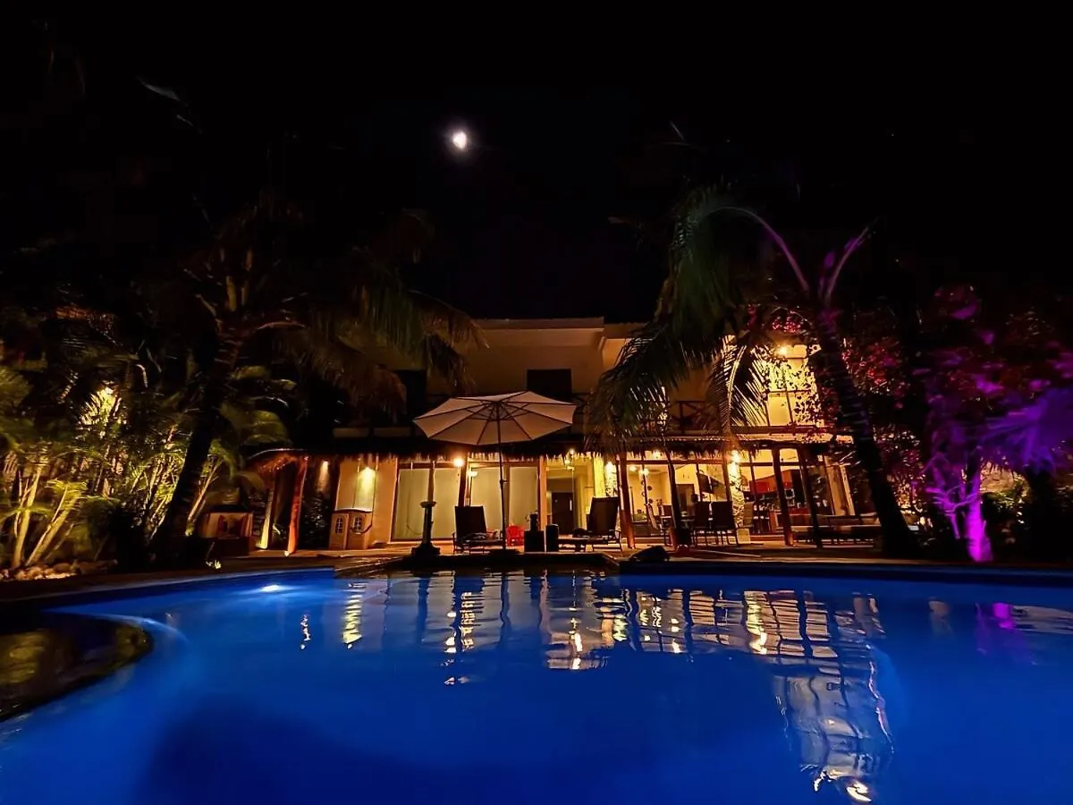 הוילה קנקון La Casa Frenette וילה