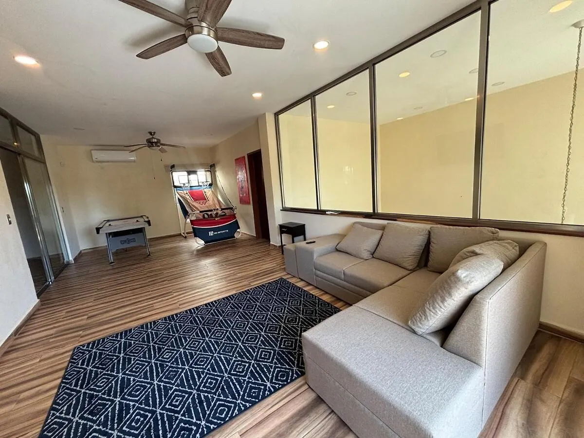 הוילה קנקון La Casa Frenette