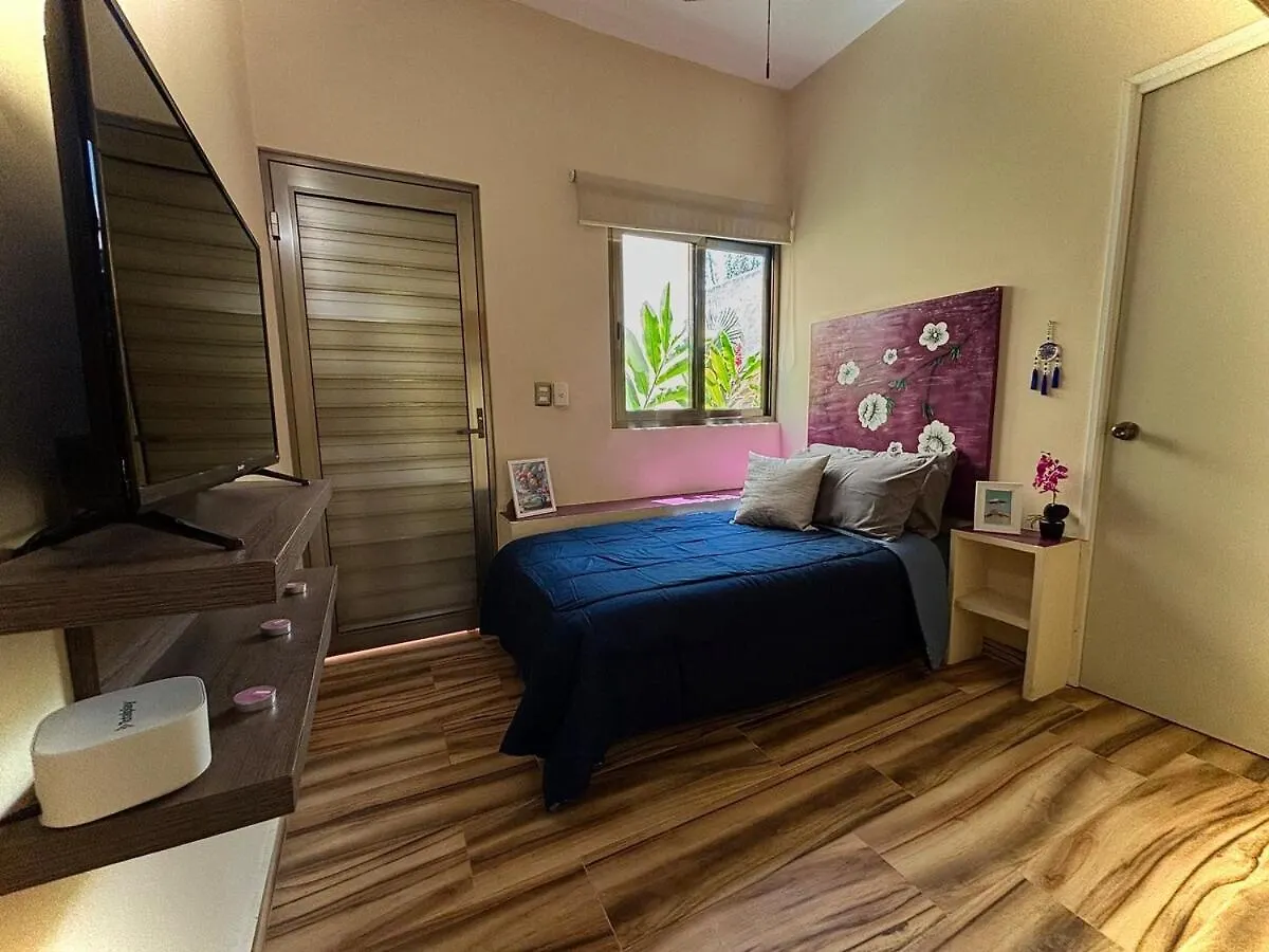 הוילה קנקון La Casa Frenette 0*,
